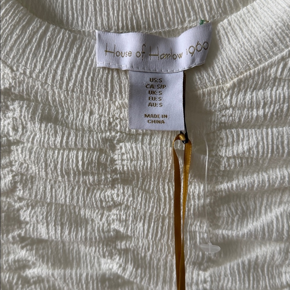 NWT. House of Harlow 1960 White Textured Short-Sleeve Crop Top - Picture 3 of 6